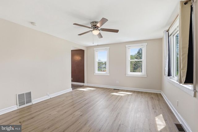 133 OAK AVE, Westville, NJ 08093