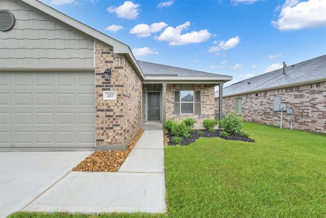 257 Gallant Front Trail, Magnolia, TX 77354