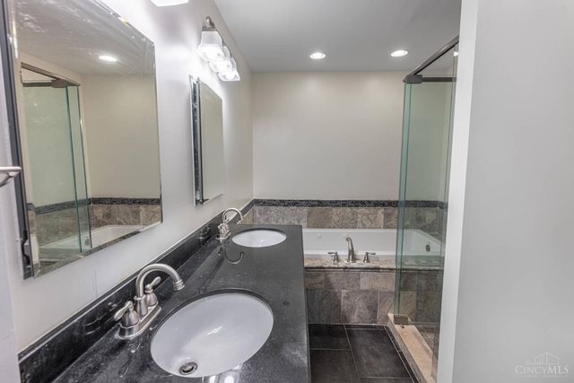 415 Hyde Park Drive, Hamilton, OH 45013