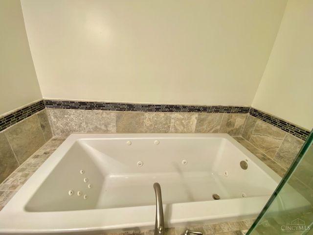 415 Hyde Park Drive, Hamilton, OH 45013