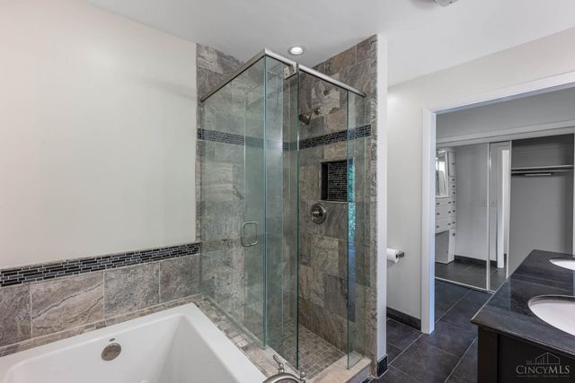 415 Hyde Park Drive, Hamilton, OH 45013