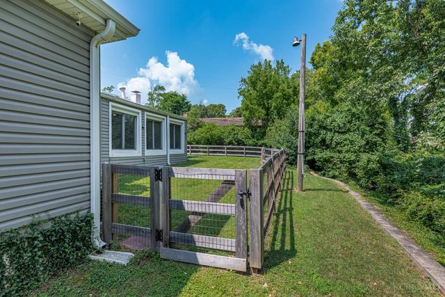 415 Hyde Park Drive, Hamilton, OH 45013