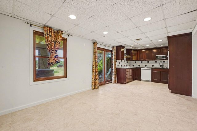 14 Blue Stone Ridge, Newton Twp, MI 49014