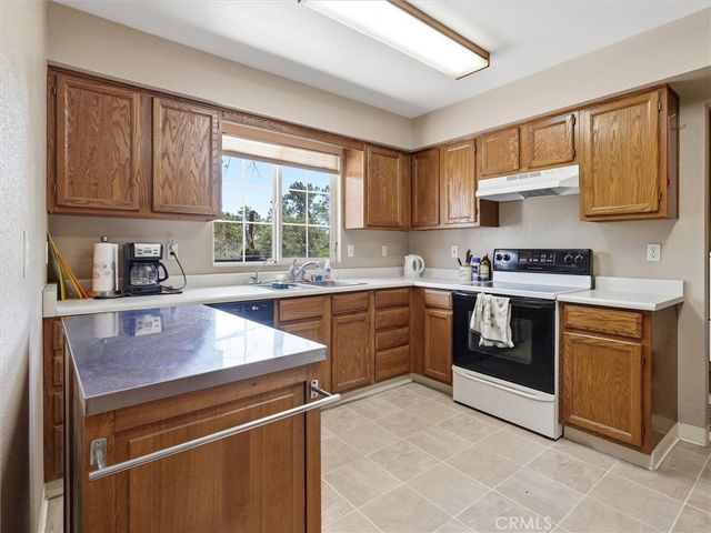 37494 Eagle, Raymond, CA 93653