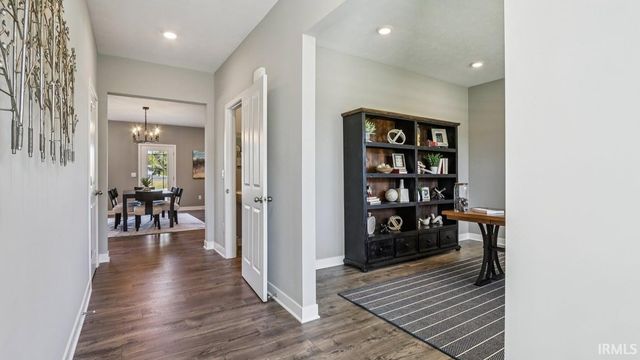 662 Atilla Way, Huntertown, IN 46748