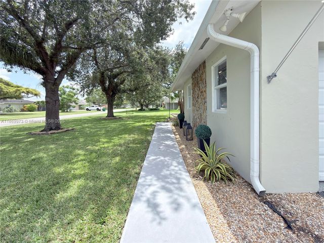 27700 SW 164th Ct, Homestead, FL 33031