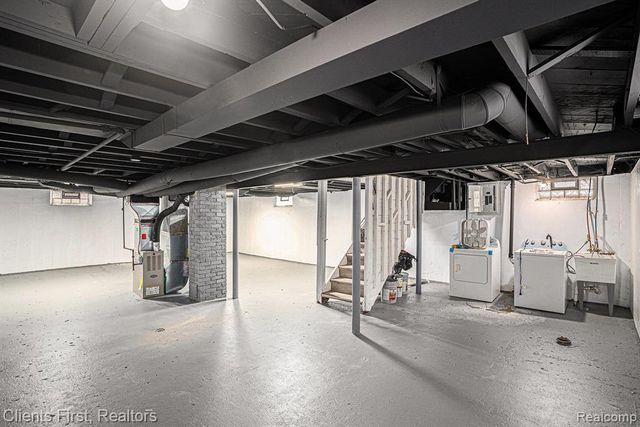 1329 Woodland Drive, Inkster, MI 48141