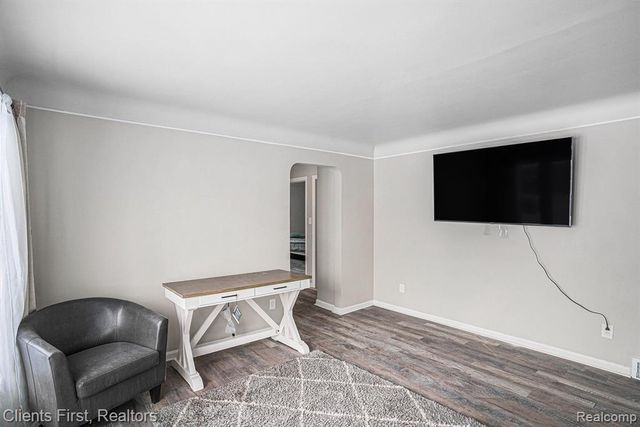 1329 Woodland Drive, Inkster, MI 48141