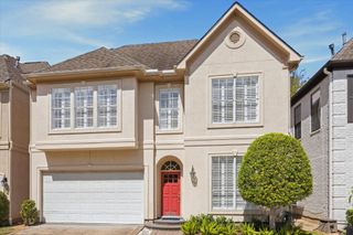 3234 Pemberton Circle Drive, Houston, TX 77025