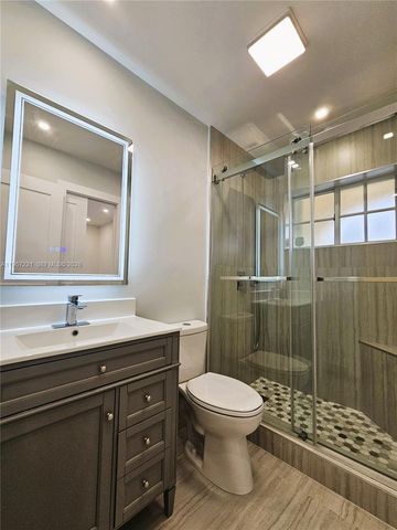 7191 W 24th Ave 44-PH6, Hialeah, FL 33016