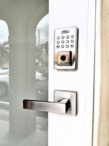 7191 W 24th Ave 44-PH6, Hialeah, FL 33016