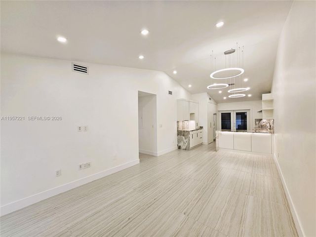 7191 W 24th Ave 44-PH6, Hialeah, FL 33016