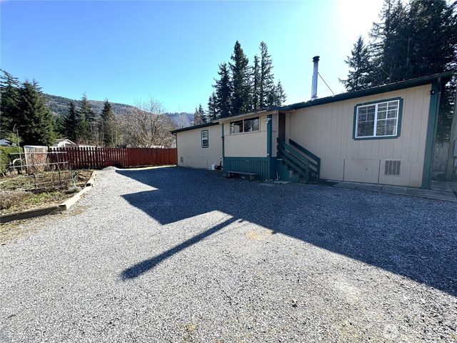 6245 Laurel Place, Maple Falls, WA 98266