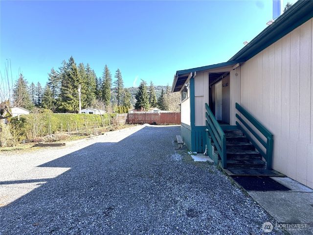 6245 Laurel Place, Maple Falls, WA 98266