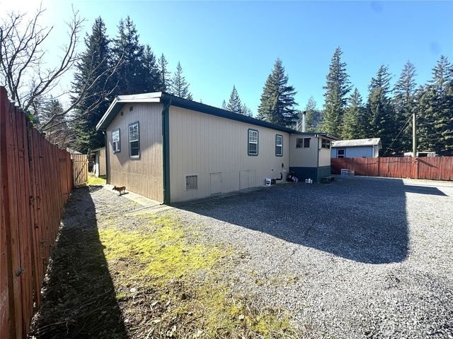6245 Laurel Place, Maple Falls, WA 98266