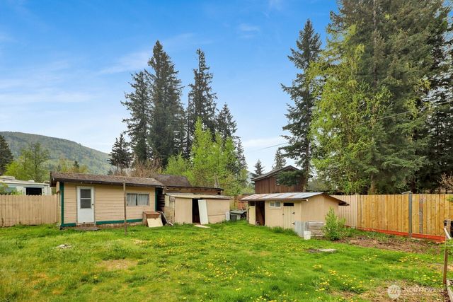 6245 Laurel Place, Maple Falls, WA 98266