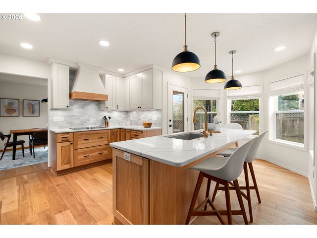 16163 Nw SPYGLASS Dr, Beaverton, OR 97006