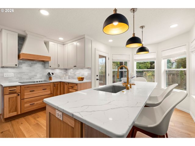 16163 Nw SPYGLASS Dr, Beaverton, OR 97006