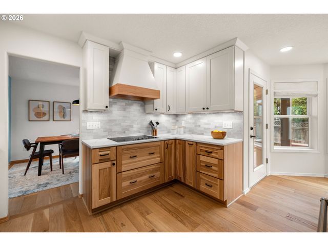 16163 Nw SPYGLASS Dr, Beaverton, OR 97006