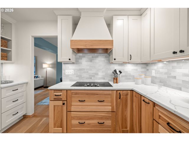 16163 Nw SPYGLASS Dr, Beaverton, OR 97006