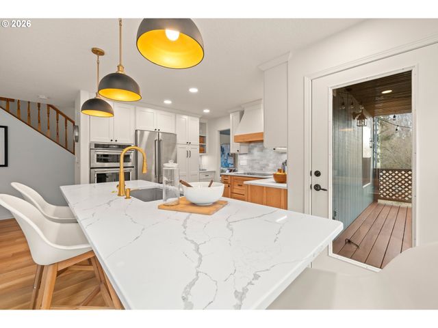 16163 Nw SPYGLASS Dr, Beaverton, OR 97006