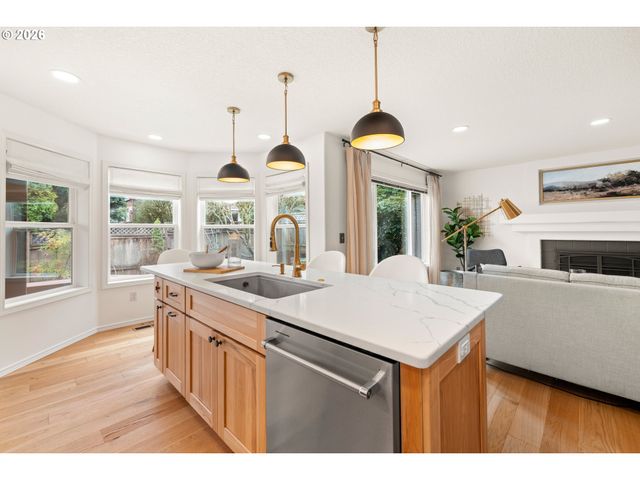 16163 Nw SPYGLASS Dr, Beaverton, OR 97006