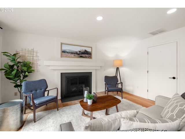 16163 Nw SPYGLASS Dr, Beaverton, OR 97006