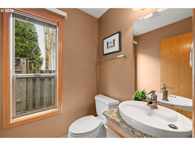 16163 Nw SPYGLASS Dr, Beaverton, OR 97006