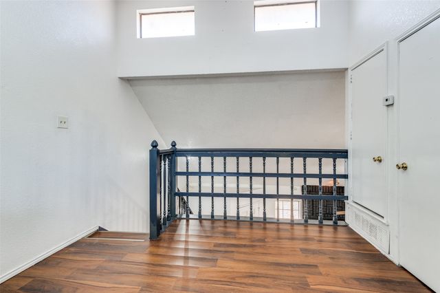 1201 Avondale Court, Arlington, TX 76011