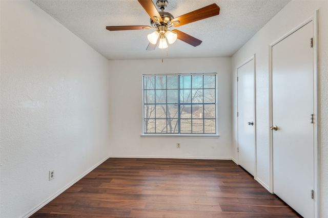 1201 Avondale Court, Arlington, TX 76011