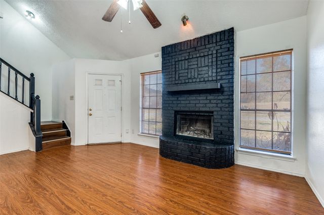 1201 Avondale Court, Arlington, TX 76011