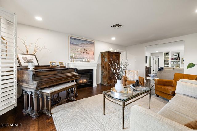 7142 N 14TH Street, Phoenix, AZ 85020