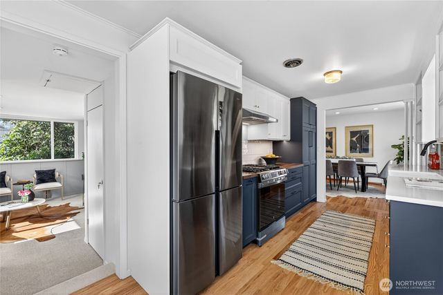 9014 34th Avenue SW, Seattle, WA 98126