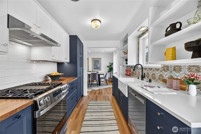 9014 34th Avenue SW, Seattle, WA 98126