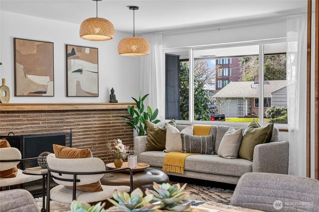 9014 34th Avenue SW, Seattle, WA 98126