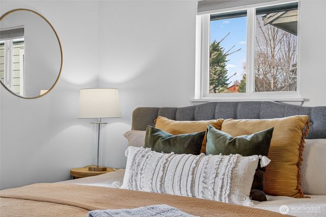 9014 34th Avenue SW, Seattle, WA 98126