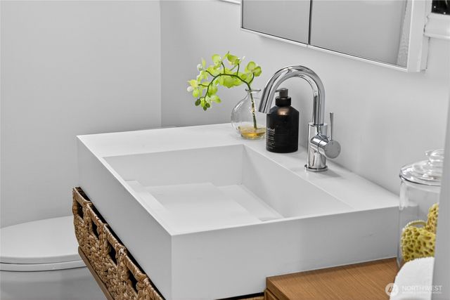 9014 34th Avenue SW, Seattle, WA 98126