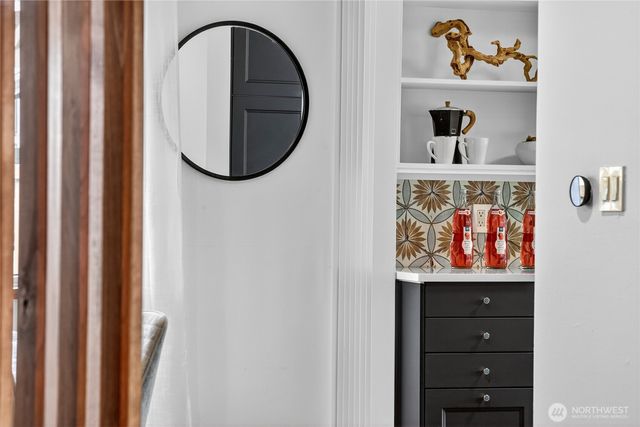 9014 34th Avenue SW, Seattle, WA 98126