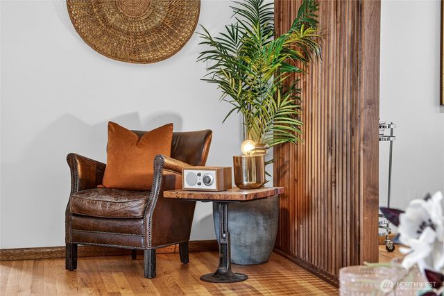 9014 34th Avenue SW, Seattle, WA 98126