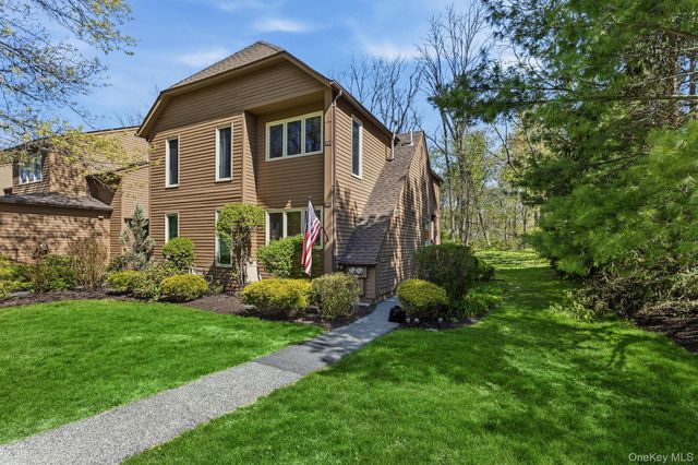 102 Ridgeview Lane, Yorktown Heights, NY 10598