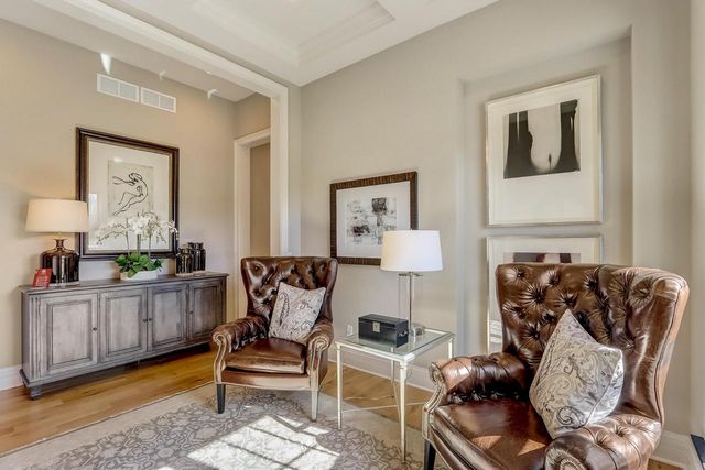 W289S5532 White Pine COURT, Waukesha, WI 53189