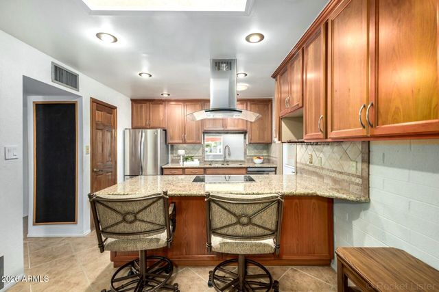 1202 E ALICE Avenue, Phoenix, AZ 85020