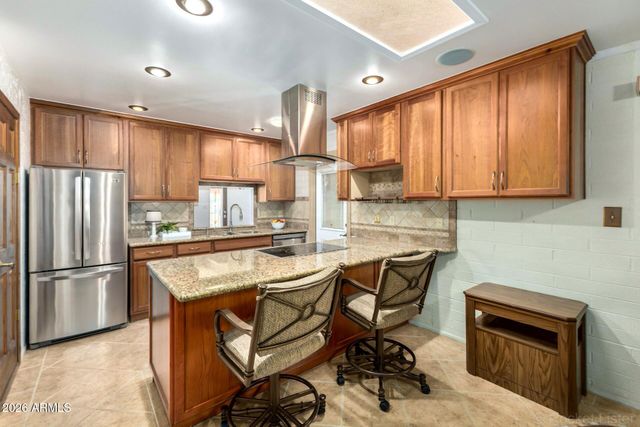 1202 E ALICE Avenue, Phoenix, AZ 85020