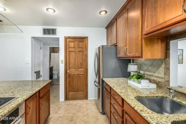 1202 E ALICE Avenue, Phoenix, AZ 85020