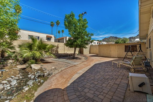 1202 E ALICE Avenue, Phoenix, AZ 85020