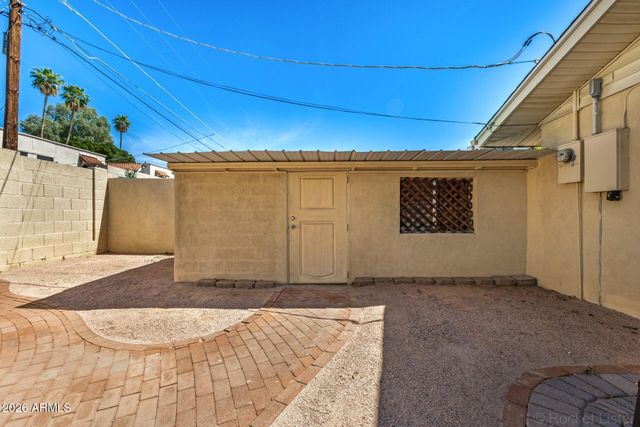 1202 E ALICE Avenue, Phoenix, AZ 85020