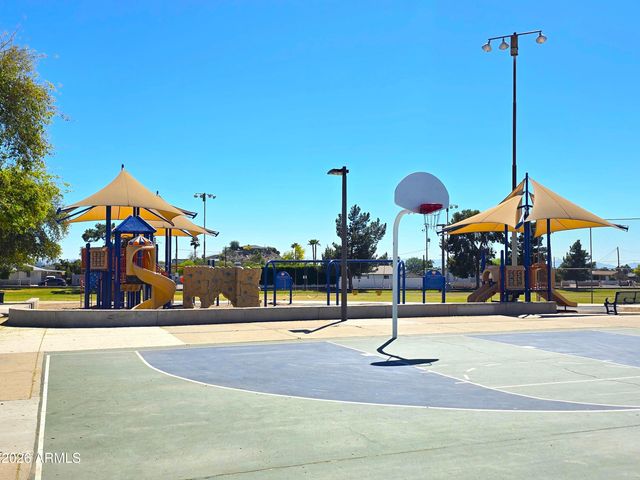 1202 E ALICE Avenue, Phoenix, AZ 85020