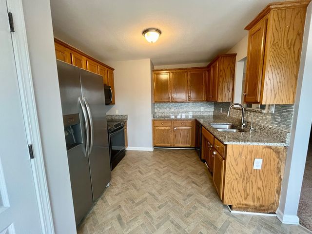 405 Zurich Ct, Clarksville, TN 37040