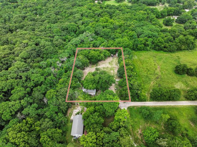 101 Smith Street, Bonham, TX 75418