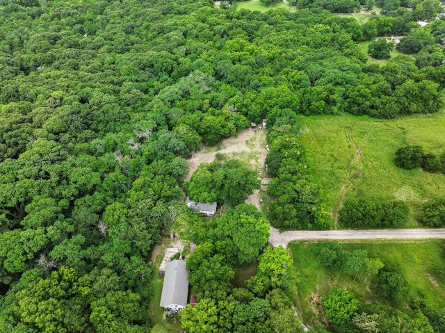 101 Smith Street, Bonham, TX 75418